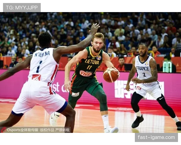 萨博尼斯无球策应改变国王进攻结构